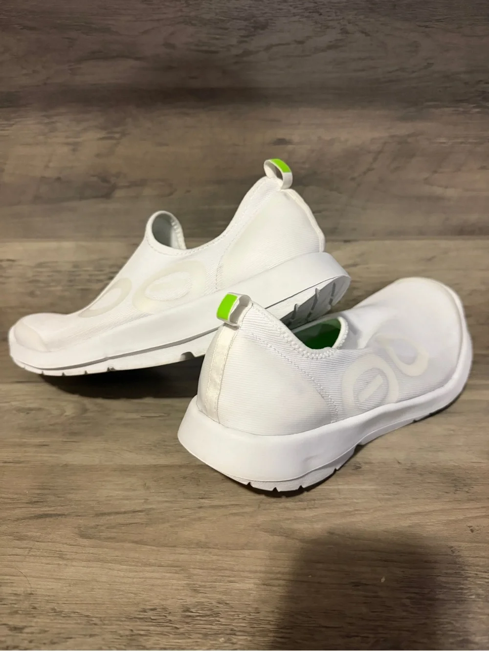 OOFOS OOmg Sport Recovery Mens Size 12 White Slip On Sneaker Shoes
